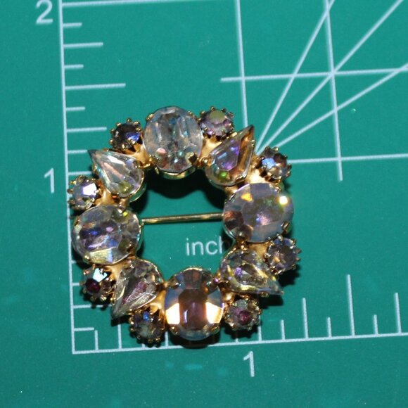 Vintage Made In Austria Silver Cast Aurora Borealis Rhinestone Wreath Brooch Pin - Picture 3 of 5